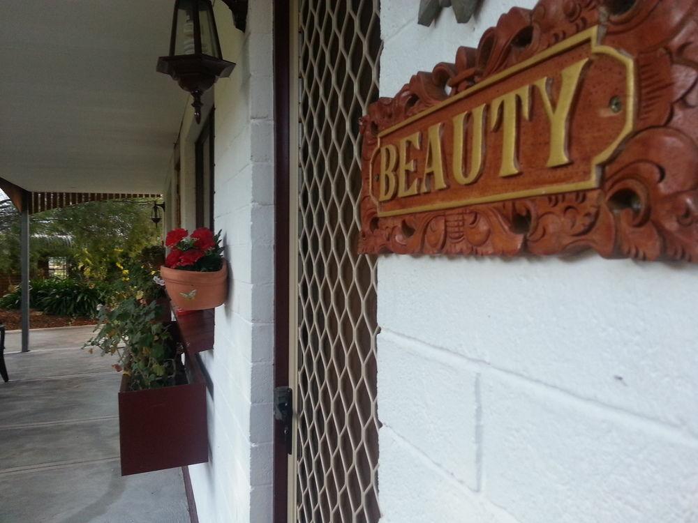 Alpenhorn Holiday Units Mount Beauty Exterior photo